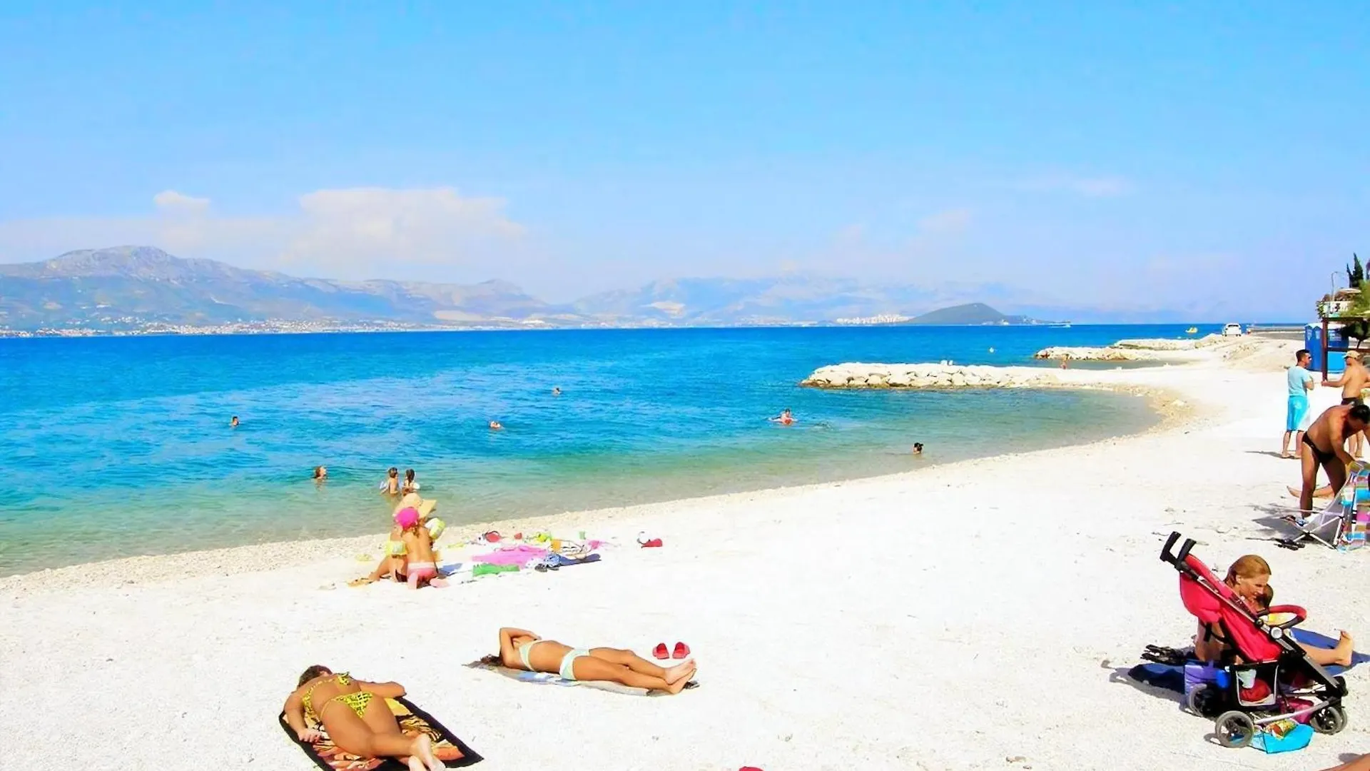 Wohnung Mit Grill, Terrasse Und Garten Trogir 0*,  Croácia