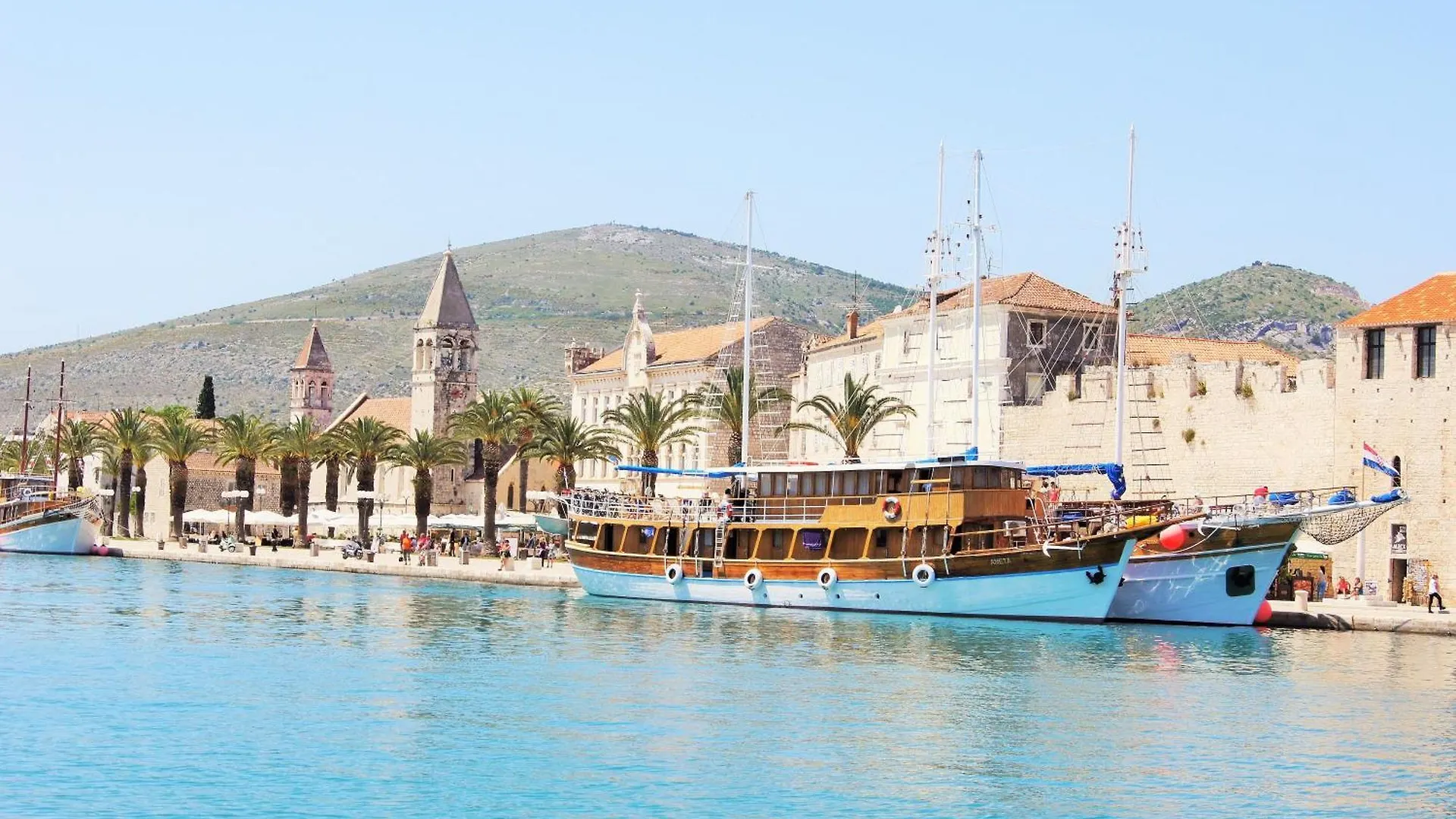 Wohnung Mit Grill, Terrasse Und Garten Trogir